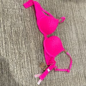 VS pink lacy push up bra 32A